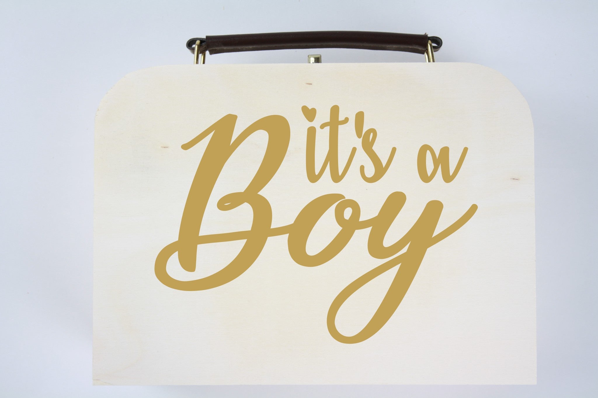 Houten koffertje, geboortekoffer. Gravure met 'It's a Boy'.
