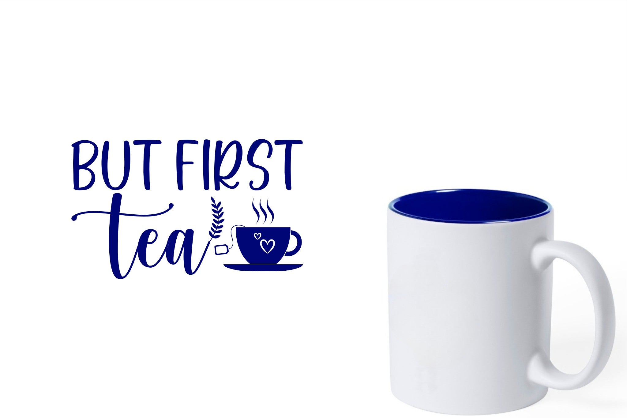 witte keramische mok met blauwe gravure  'But first tea'.