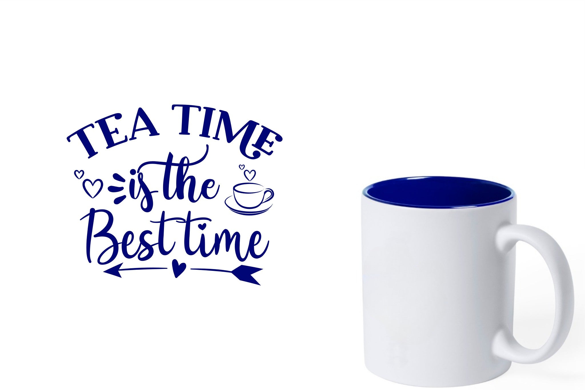 witte keramische mok met blauwe gravure  'Tea time is the best time'.