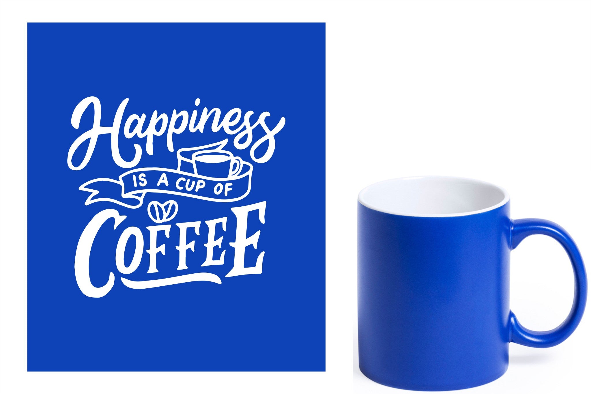 Blauwe keramische mok met witte gravure  'Happiness is a cup of coffee'.