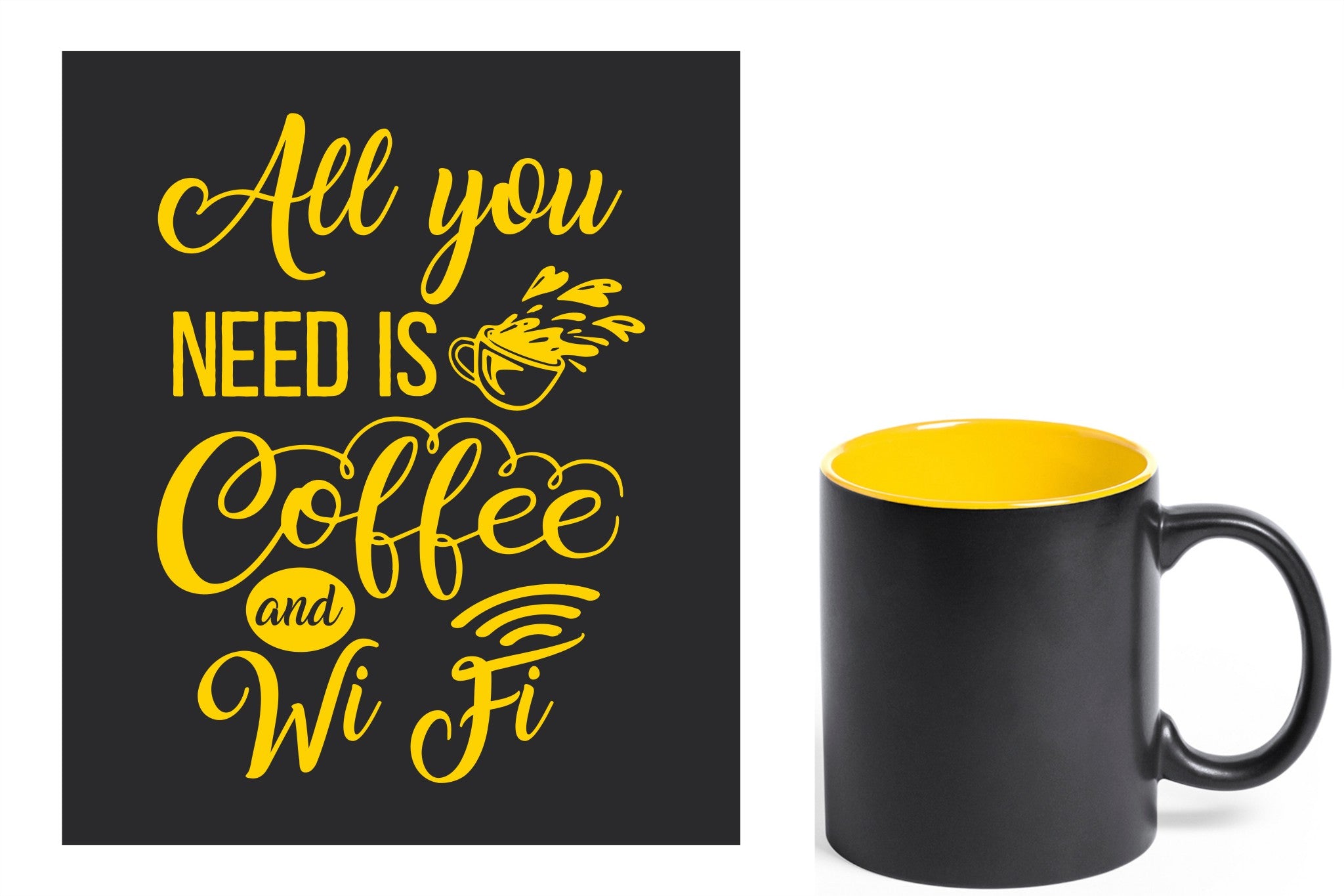 zwarte keramische mok met gele gravure  'All you need is coffee and wifi'.