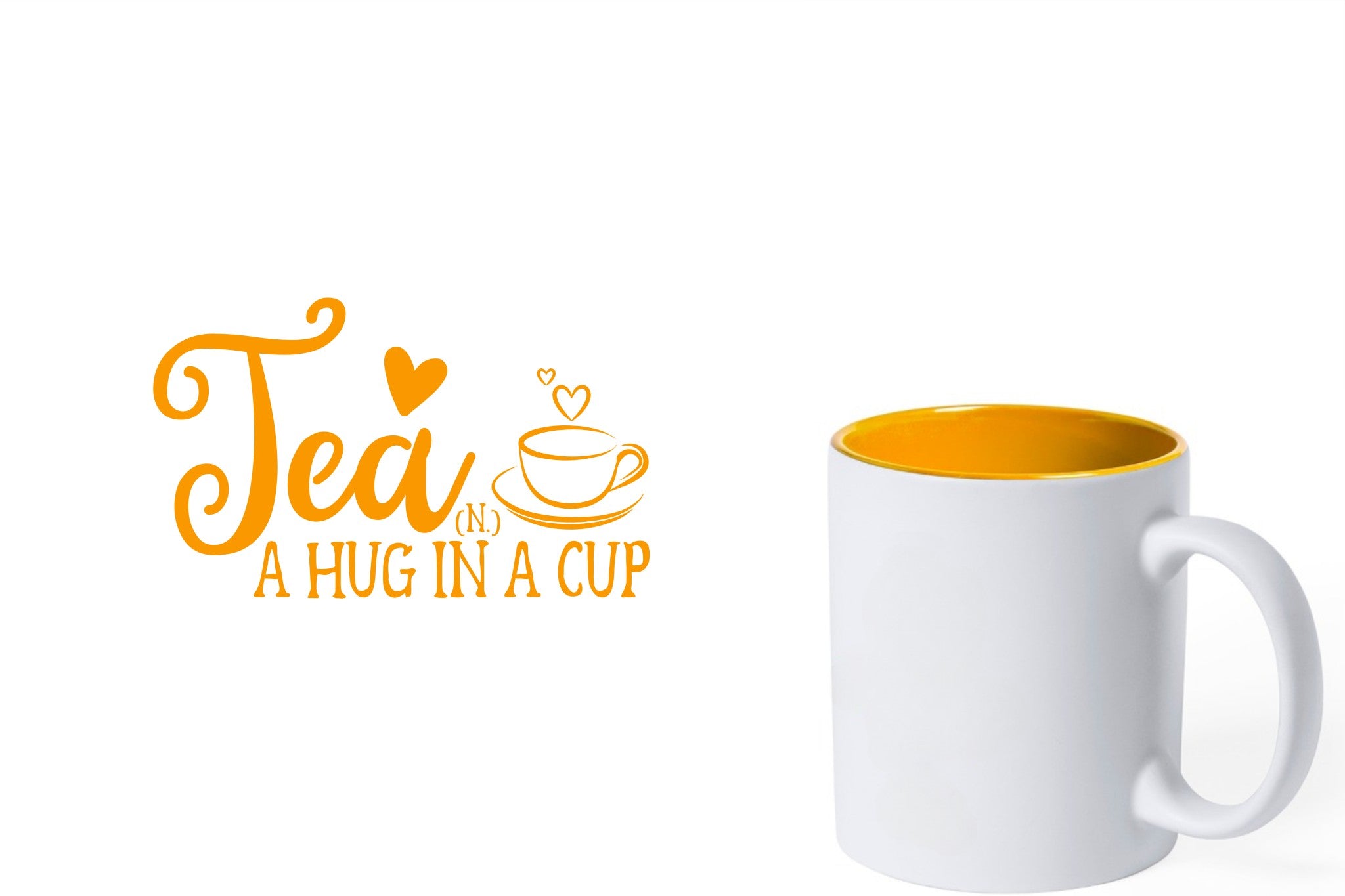 witte keramische mok met gele gravure  'Tea and a hug in a cup'.