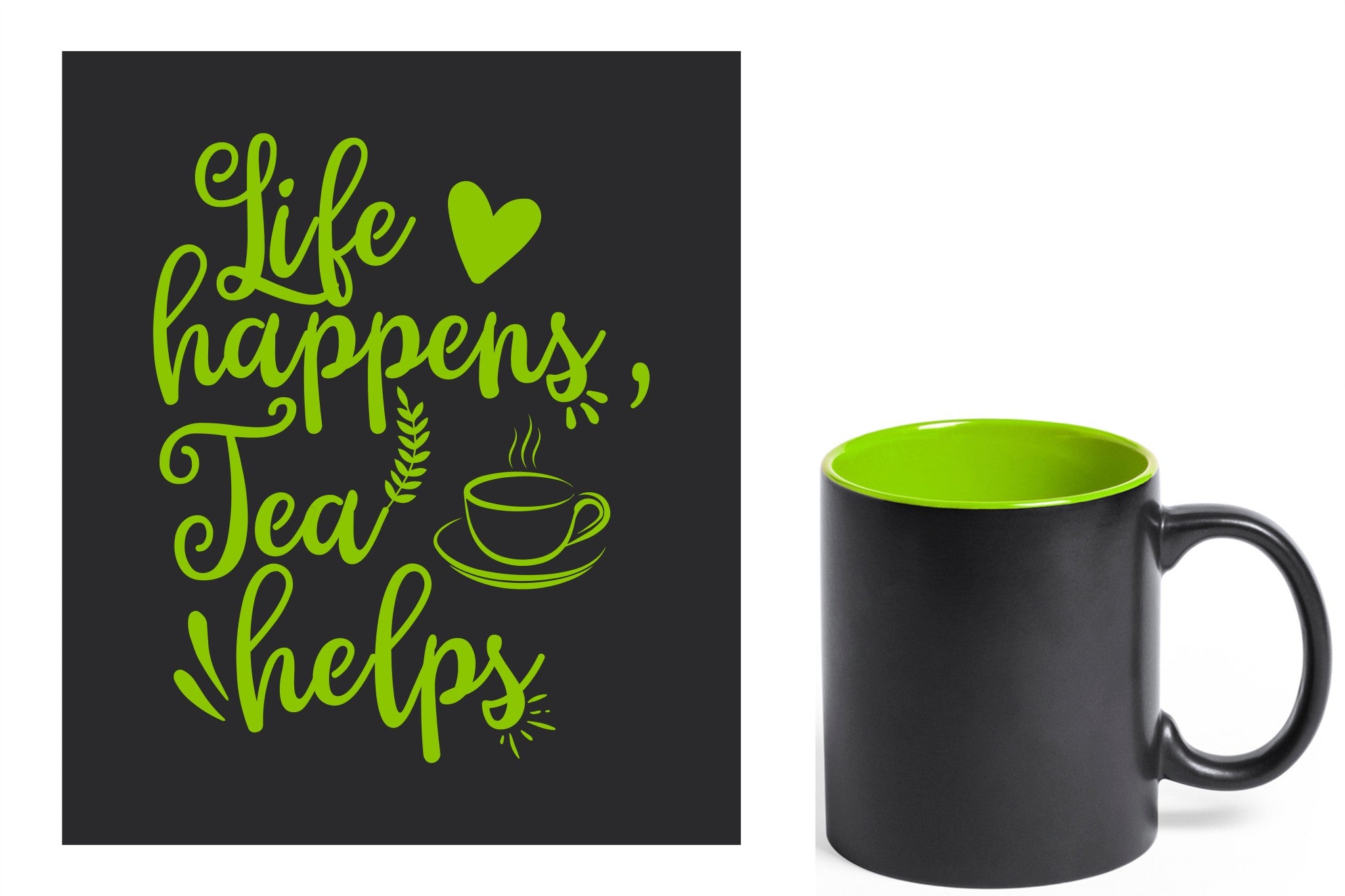 zwarte keramische mok met groene gravure  'Life happens tea helps'.