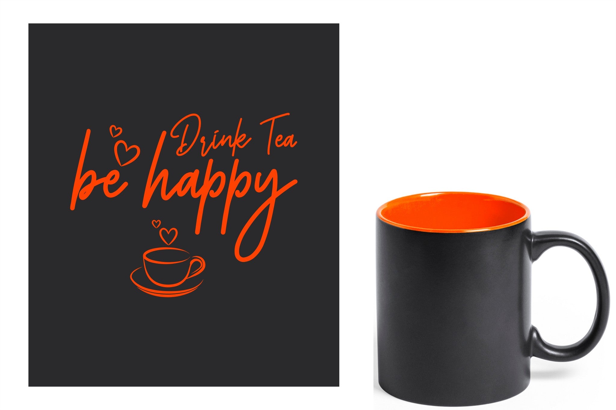 zwarte keramische mok met oranje gravure  'Be happy drink tea'.