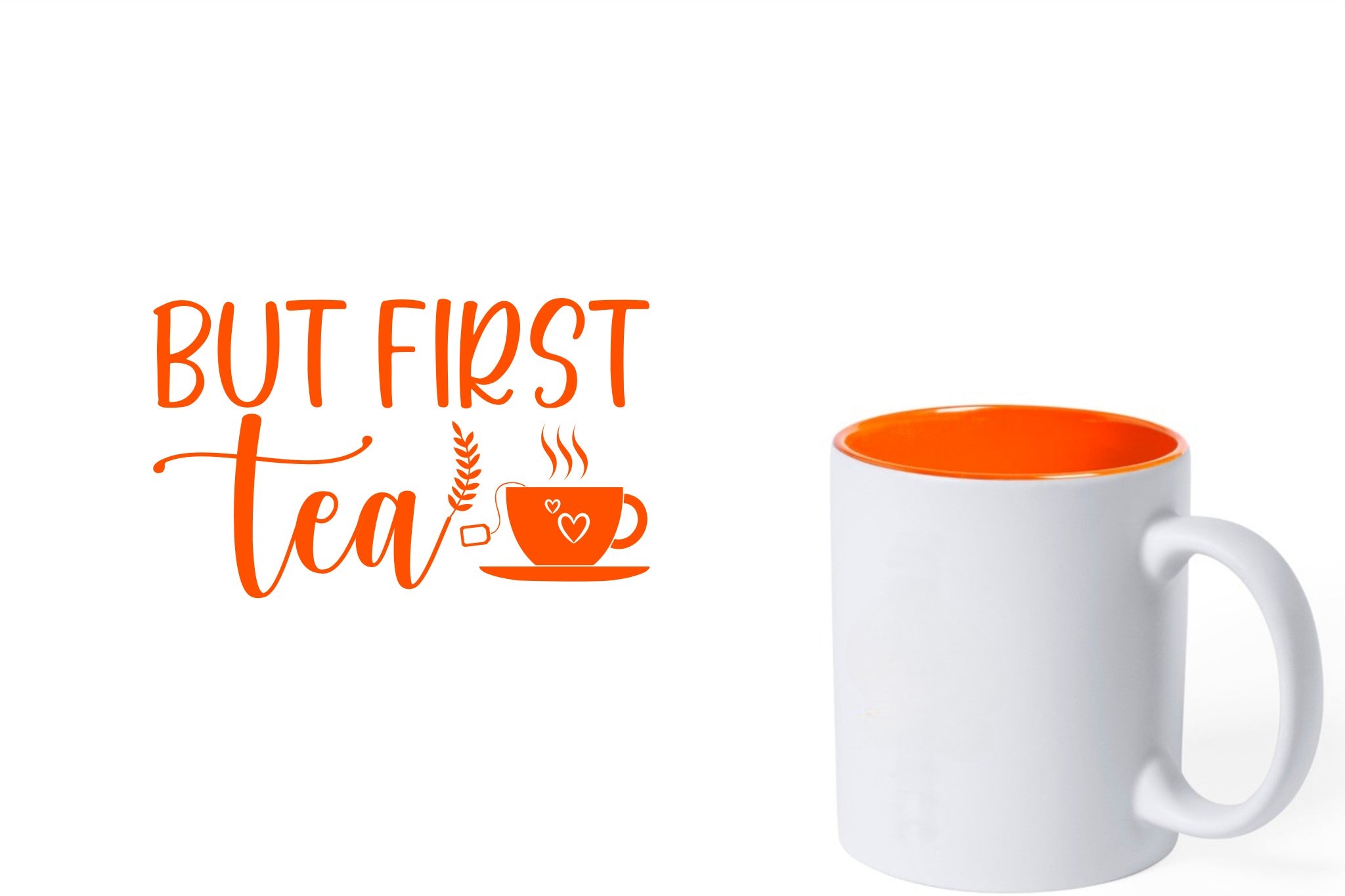 witte keramische mok met oranje gravure  'But first tea'.