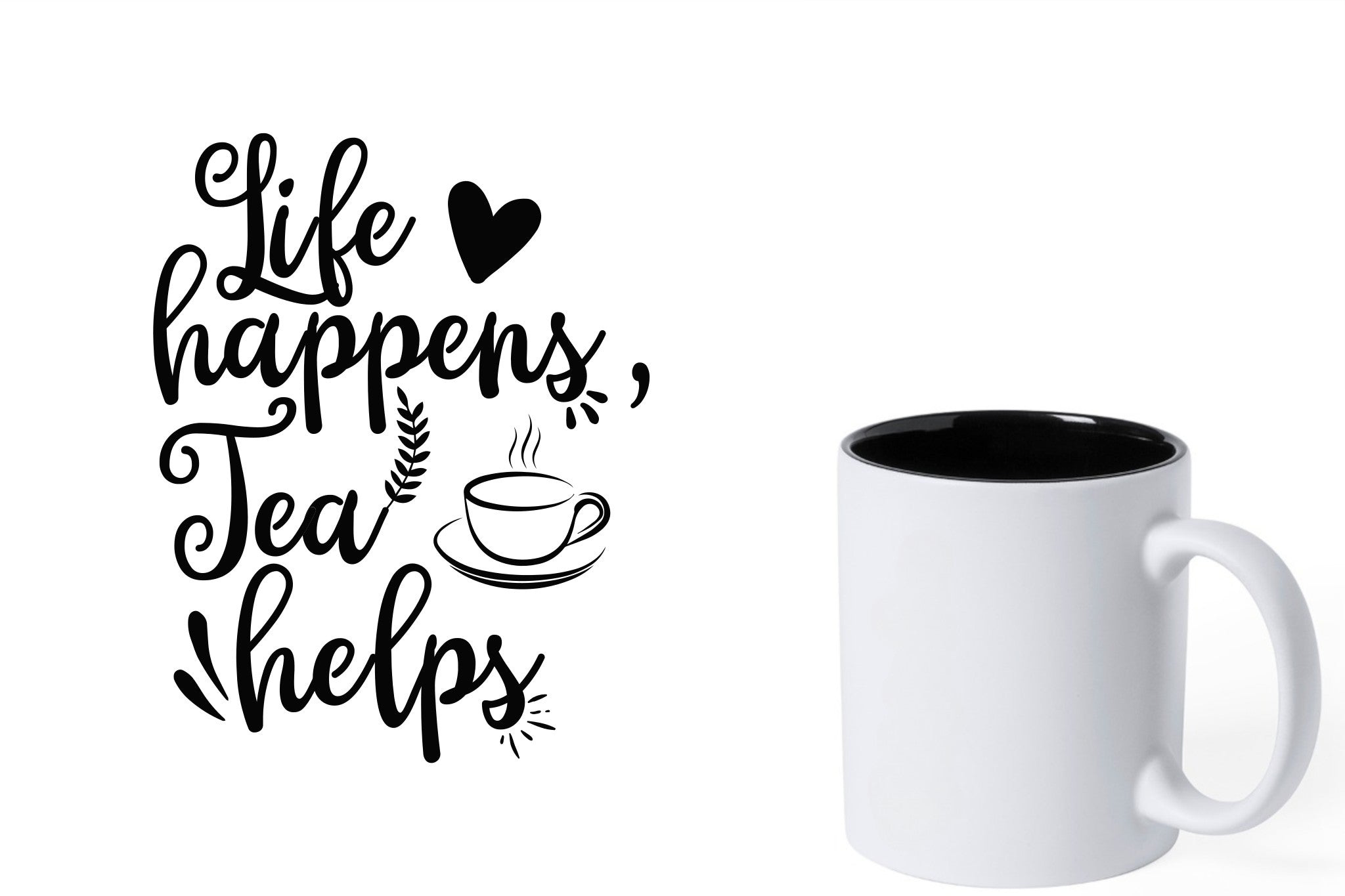 Witte keramische mok met zwarte gravure  'Life happens tea helps'.