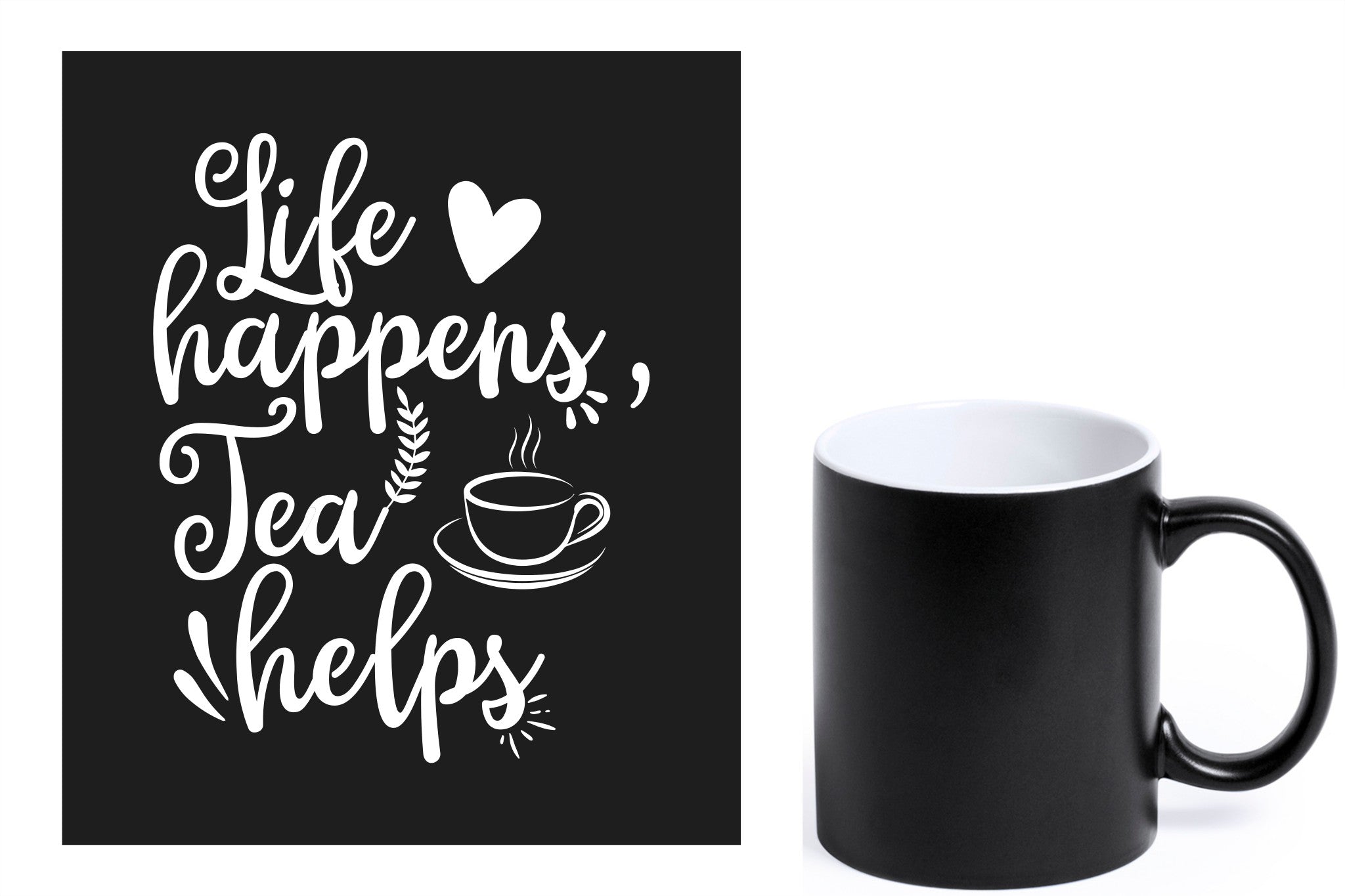 zwarte keramische mok met witte gravure  'Life happens tea helps'.