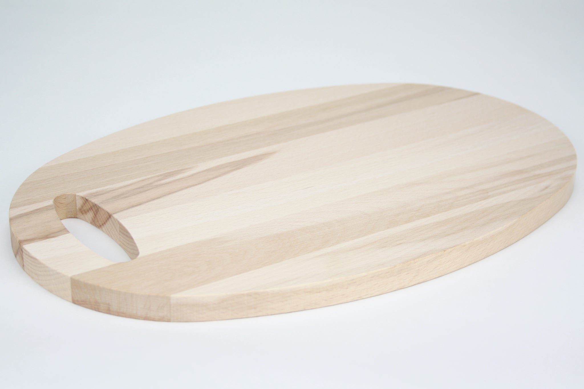 Beuken houten ovalen tapasplank, snijplank, serveerplank. Snijplank handgemaak. Afgewerkt met gravure van uw tekst of ontwerp!